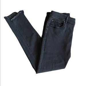 ANN TAYLOR Skinny Modern Frayed Step Hem Jeans - 6